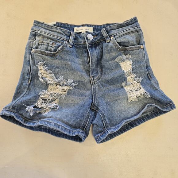 Almost Famous Denim Shorts Juniors 1 Distressed Light Wash Festival Grunge Beach - Picture 1 of 6